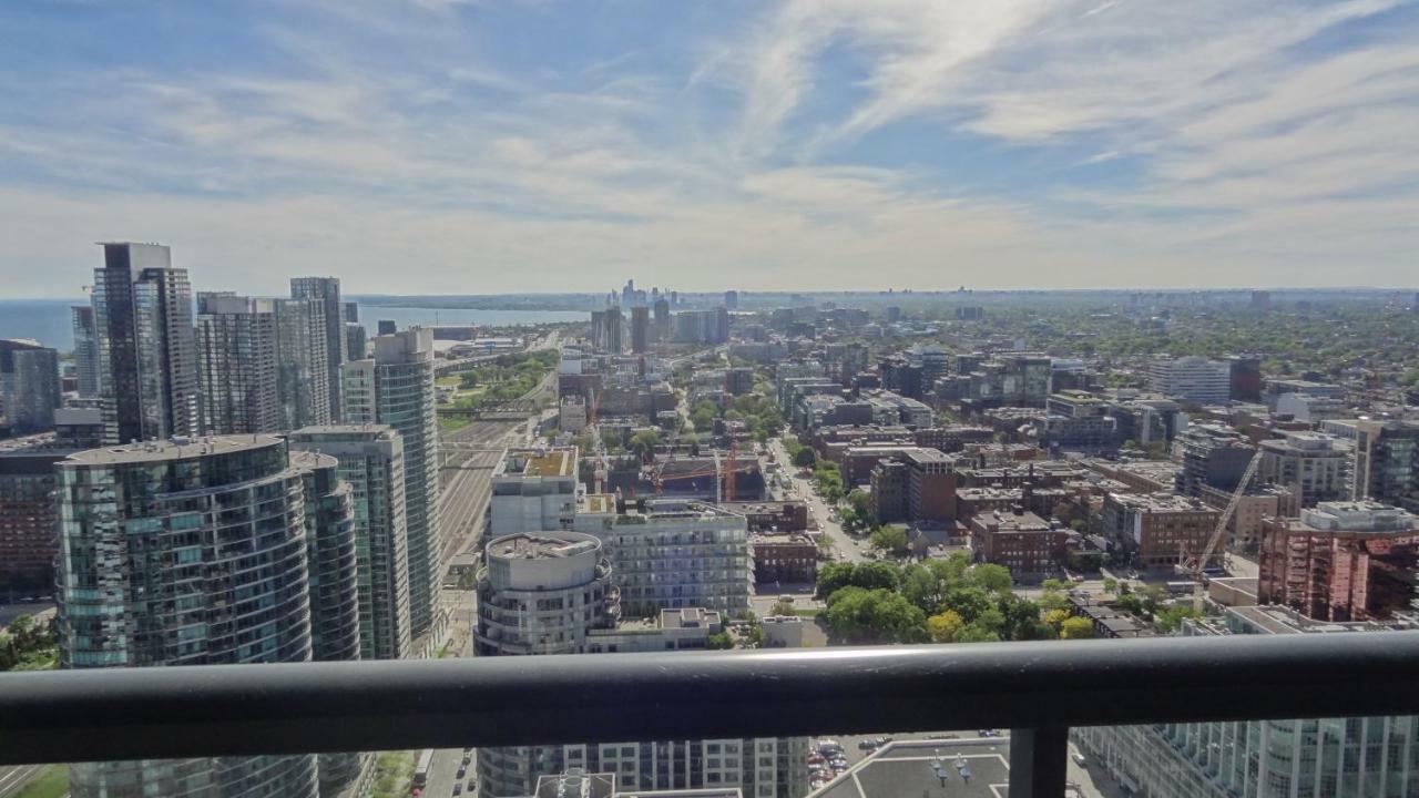 Bright Condo In The Heart Of Toronto Luaran gambar